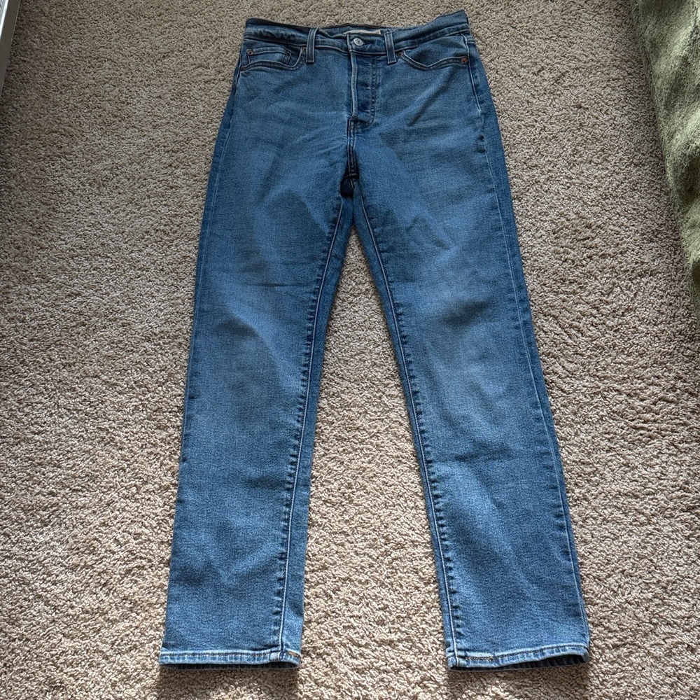 Levi's Women's Straight Leg Jeans - Medium Blue Denim